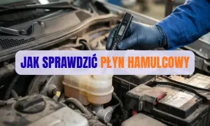 Mechanik sprawdza płyn hamulcowy, który może być żrący. Używa testera do oceny jego stanu.