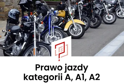 Rząd motocykli i kasków. Dowiedz się, ile kosztują prawo jazdy na motor kategorii A, A1, A2.