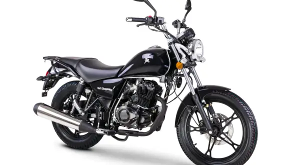 Czarny Romet Soft Chopper 125, gotowy do odblokowania pełnej mocy. Klasyczny styl i nowoczesne osiągi.