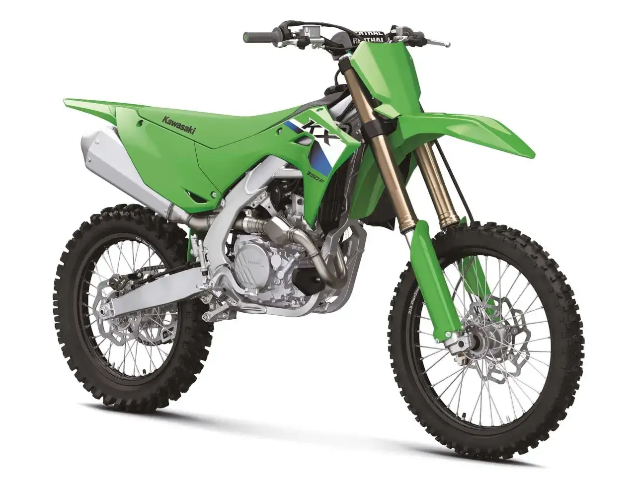 Zielony Kawasaki KXF 250, gotowy do akcji. Zastanawiasz się, kawasaki kxf 250 ile koni ma pod maską?